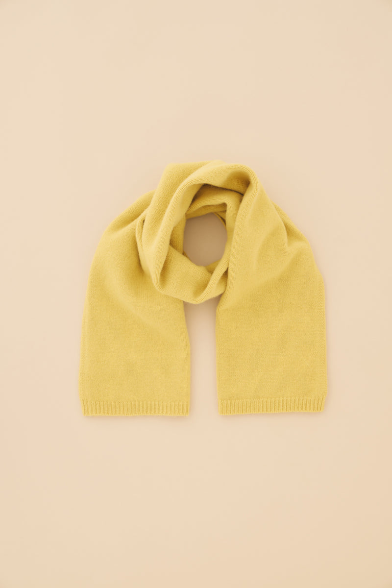POSSUM KNIT SCARF